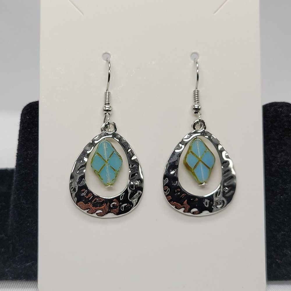 sliver oval drop earrings with rustic blue stones - Picture 2 of 3